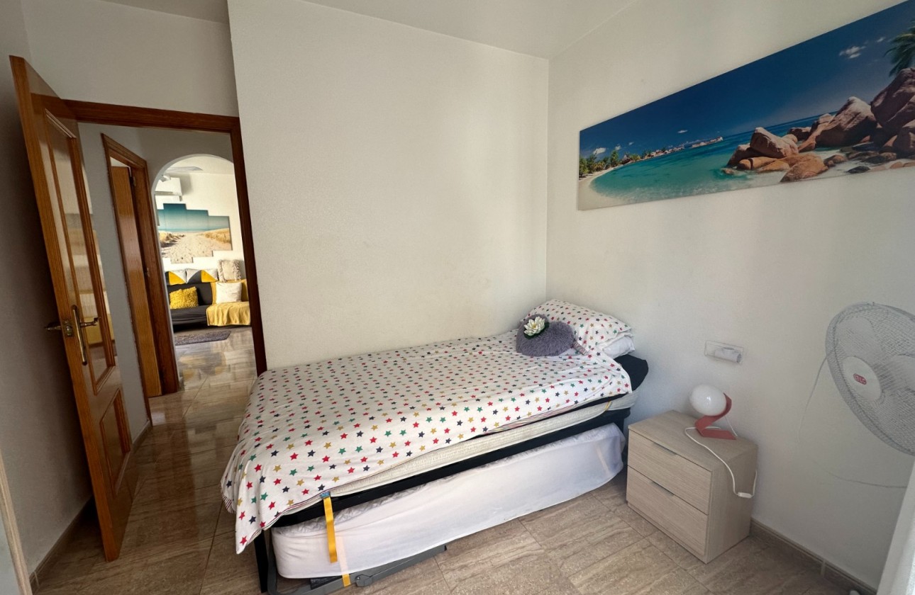 Resale - Apartment / flat - Torrevieja - Acequion