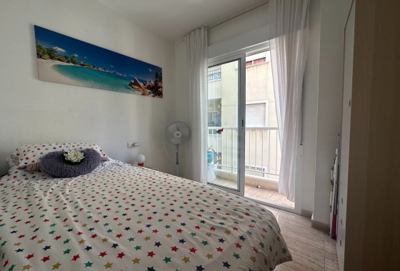 Resale - Apartment / flat - Torrevieja - Acequion