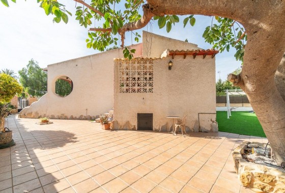 Resale - Villa - Orihuela Costa - Punta Prima