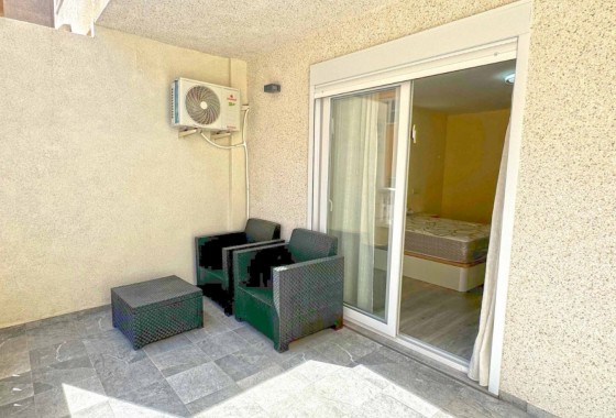 Resale - Apartment / flat - Torrevieja - Playa del Cura