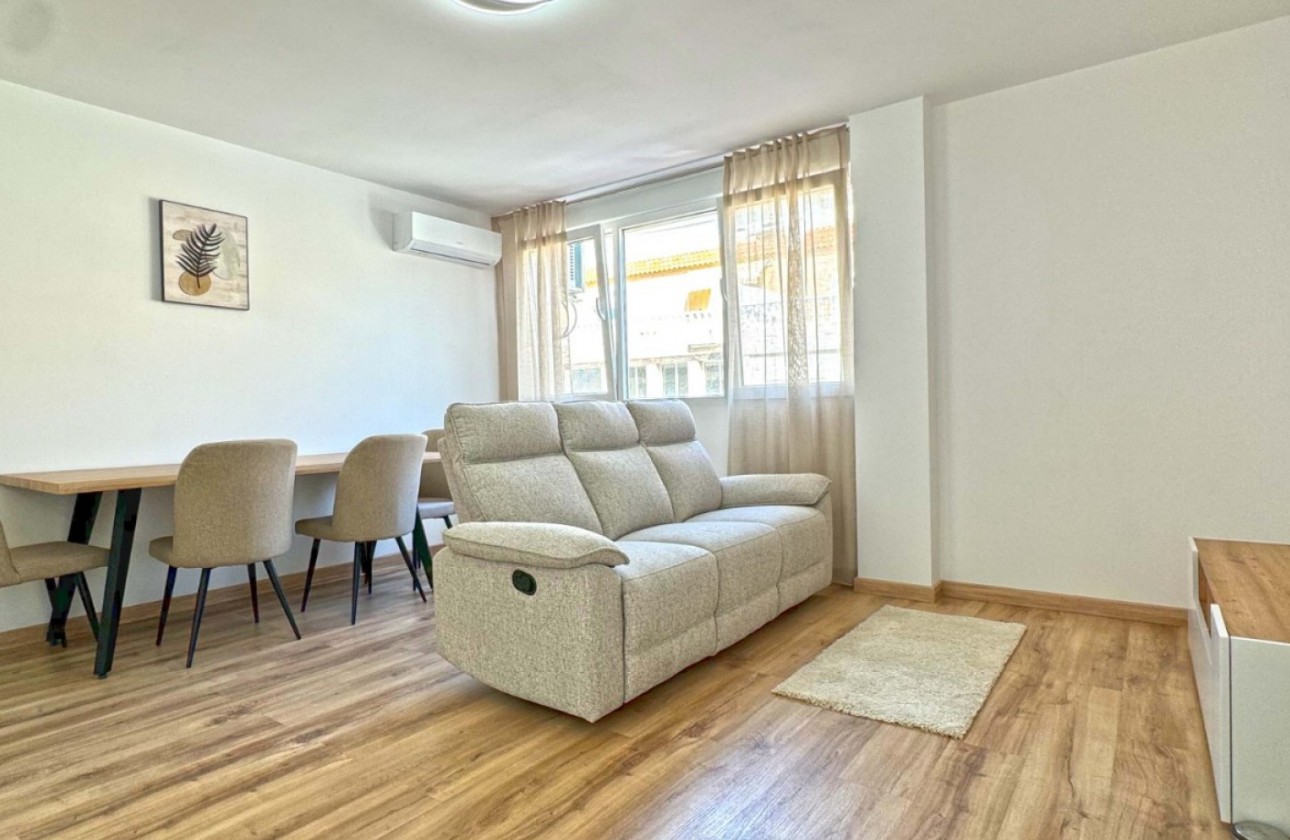 Resale - Apartment / flat - Torrevieja - Playa del Cura