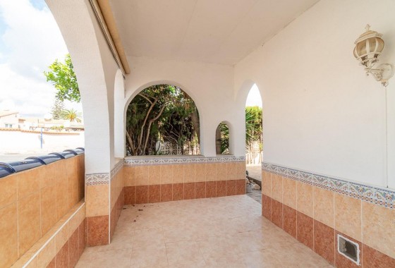 Resale - Villa - Orihuela Costa - La Florida