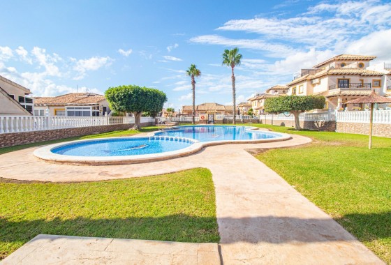 Resale - Villa - Orihuela Costa - La Zenia