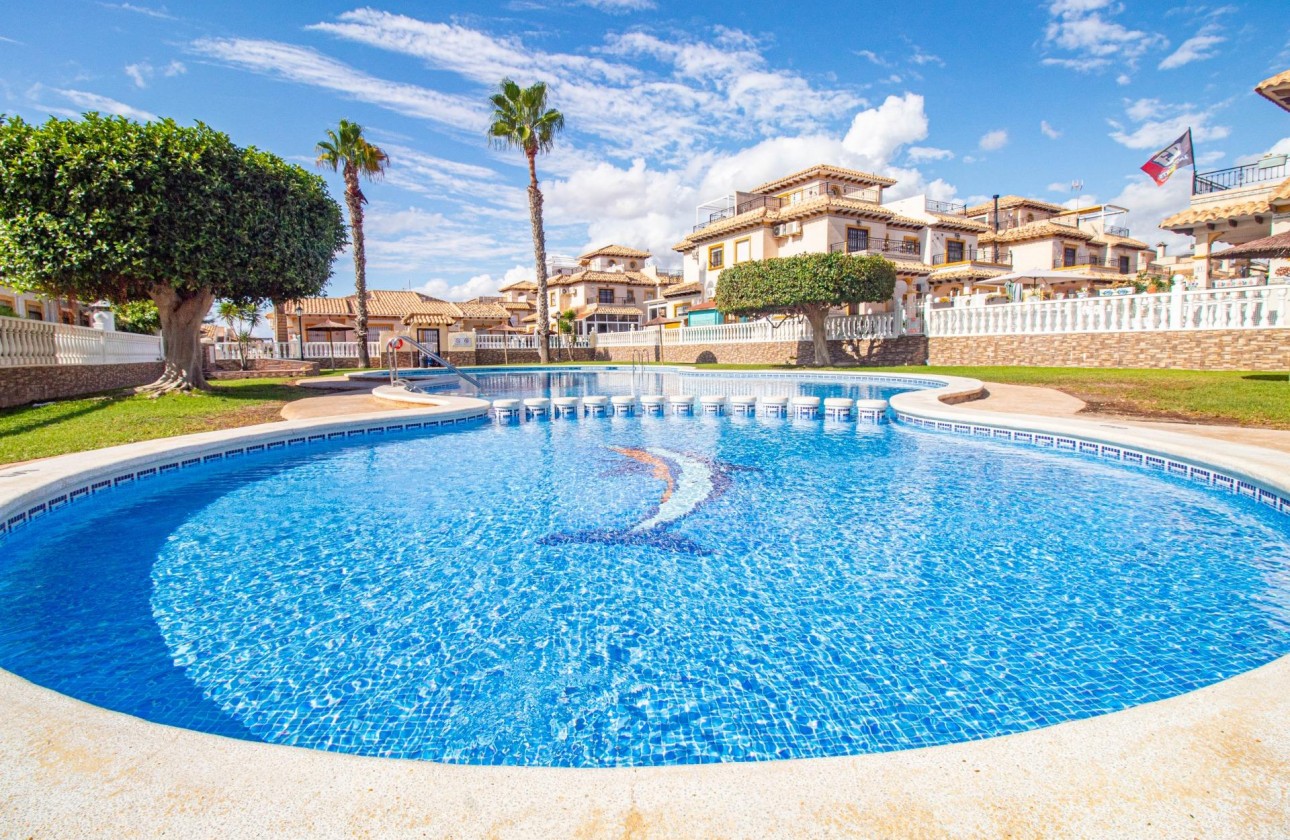 Resale - Villa - Orihuela Costa - La Zenia