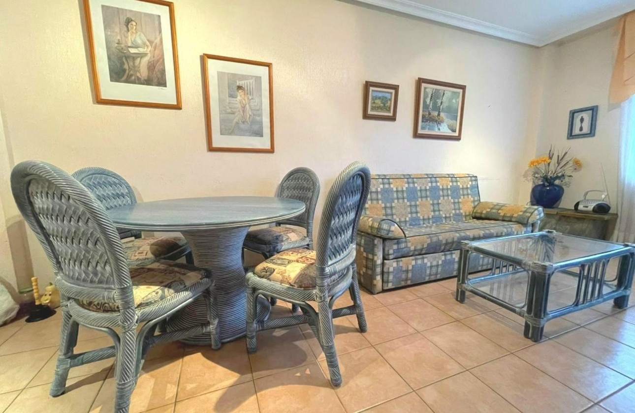 Resale - Apartment / flat - Torrevieja - Aguas nuevas 1