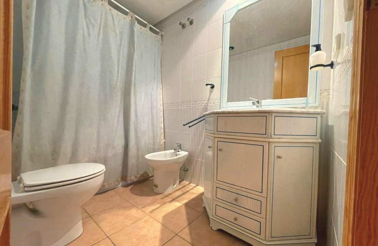 Resale - Apartment / flat - Torrevieja - Aguas nuevas 1