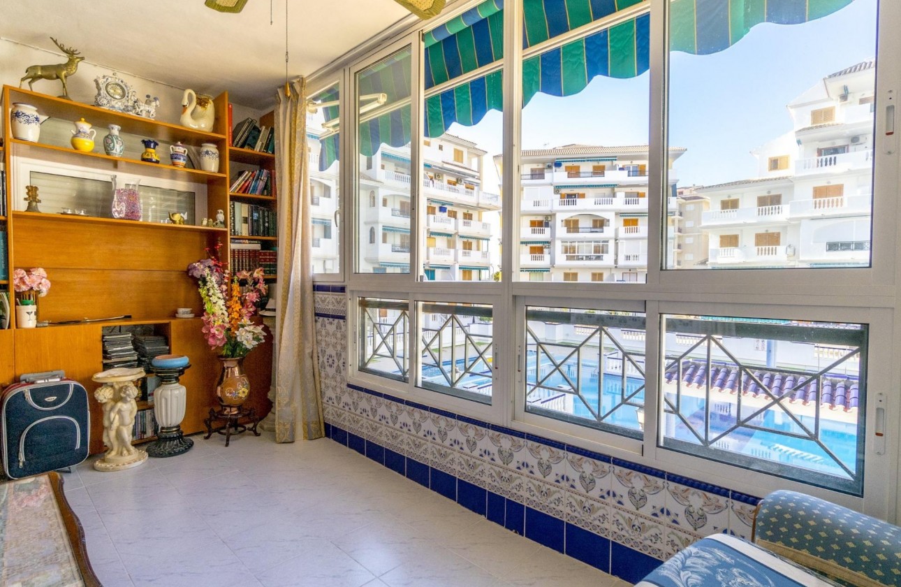 Resale - Apartment / flat - Torrevieja - La Mata