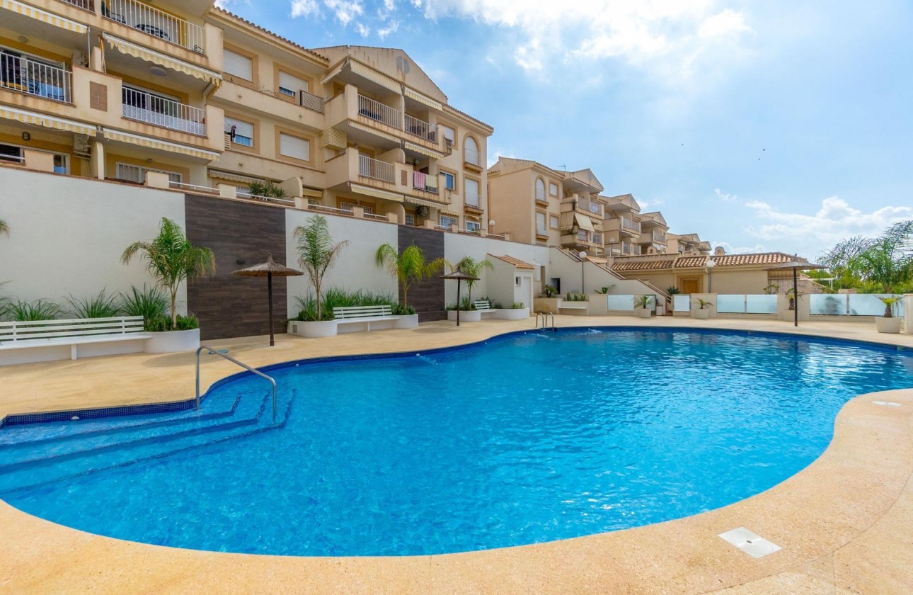 Resale - Apartment / flat - Orihuela Costa - Campoamor