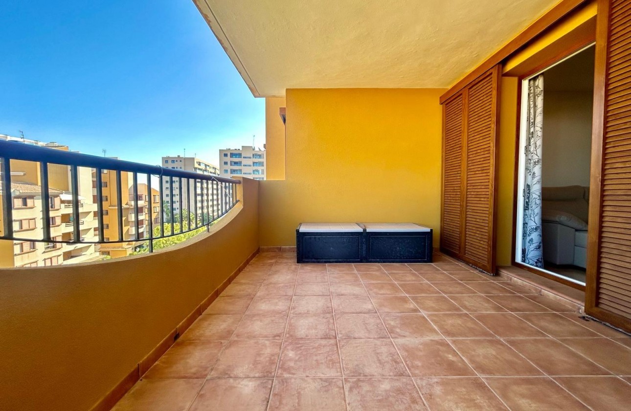 Resale - Apartment / flat - Torrevieja - Punta prima