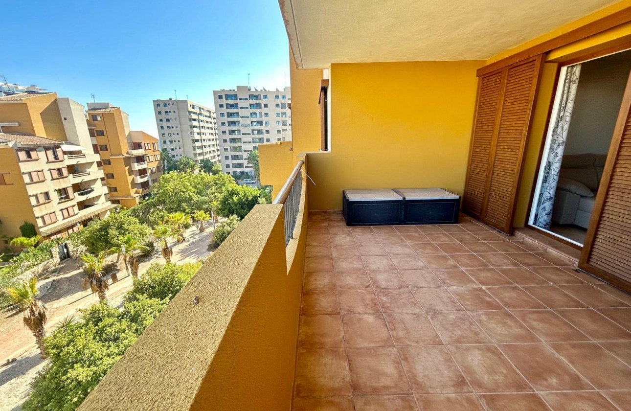 Resale - Apartment / flat - Torrevieja - Punta prima