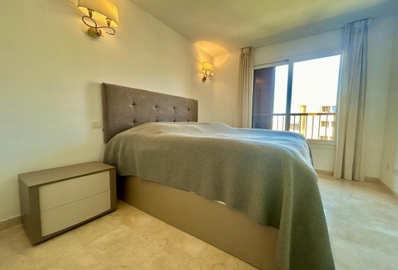 Resale - Apartment / flat - Torrevieja - Punta prima