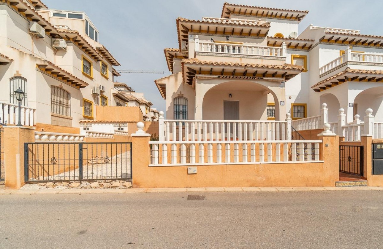 Resale - Villa - Orihuela Costa - Los Dolses