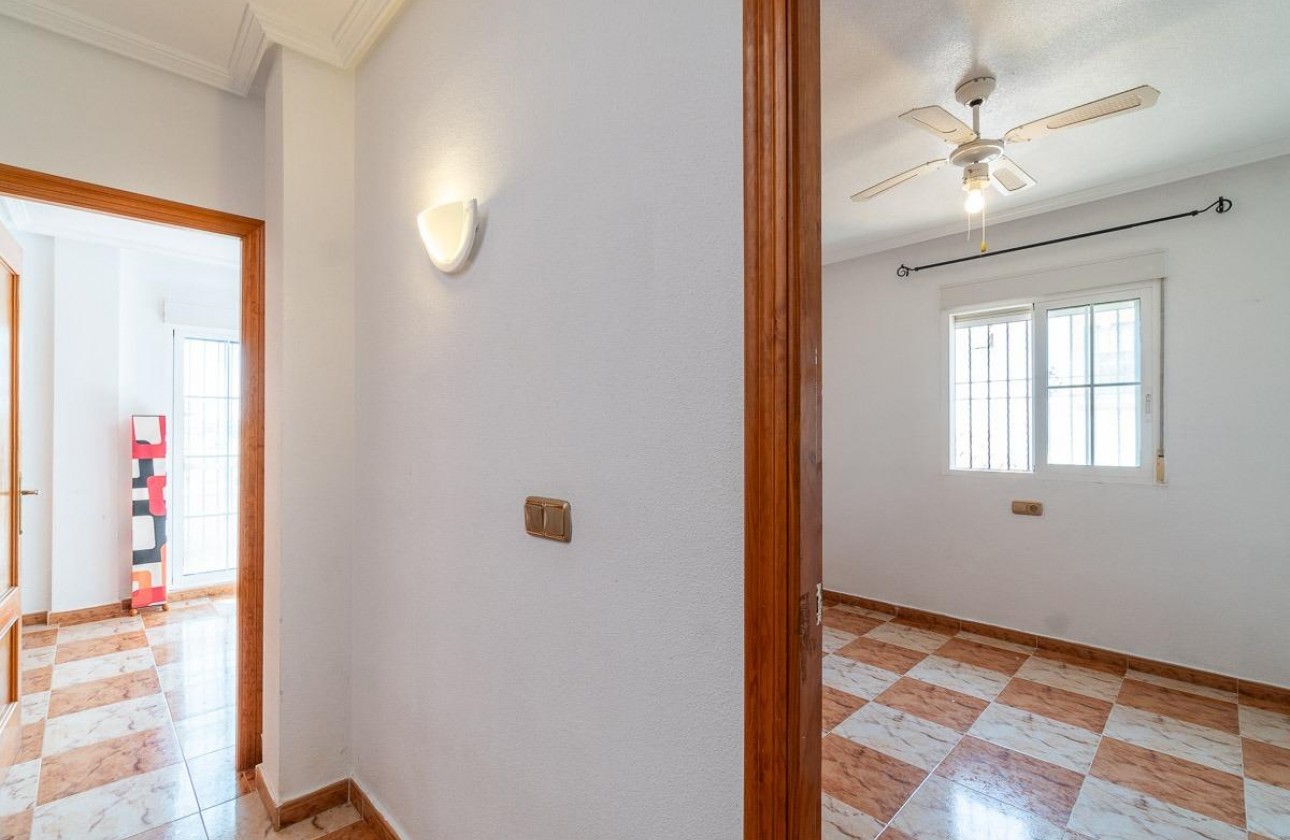 Resale - Villa - Orihuela Costa - Los Dolses