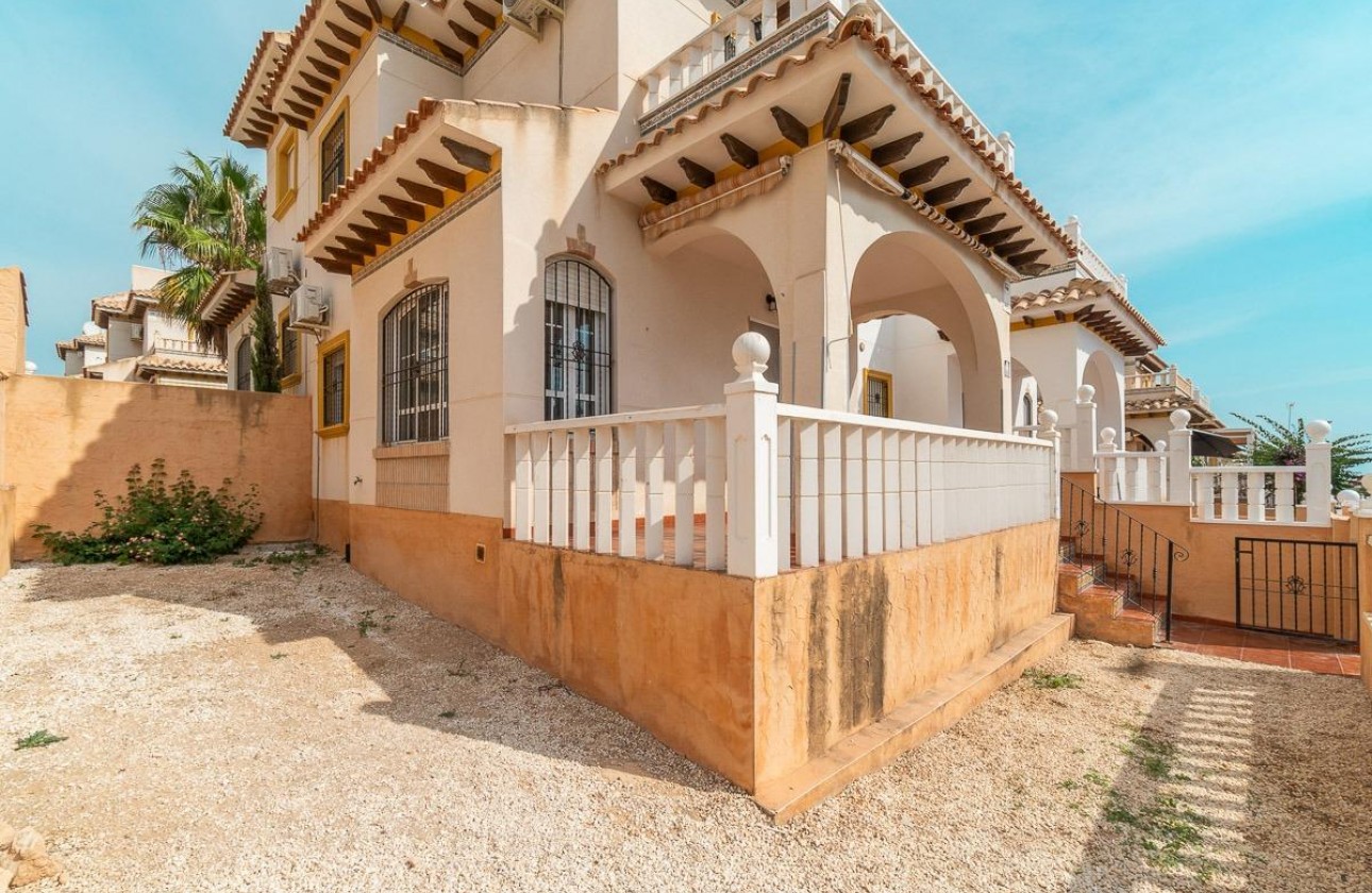 Resale - Villa - Orihuela Costa - Los Dolses