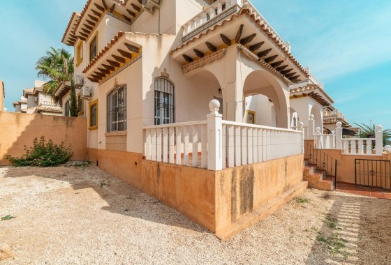 Resale - Villa - Orihuela Costa - Los Dolses