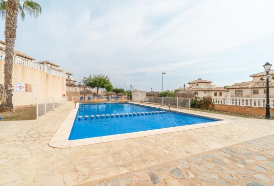 Resale - Villa - Orihuela Costa - Los Dolses