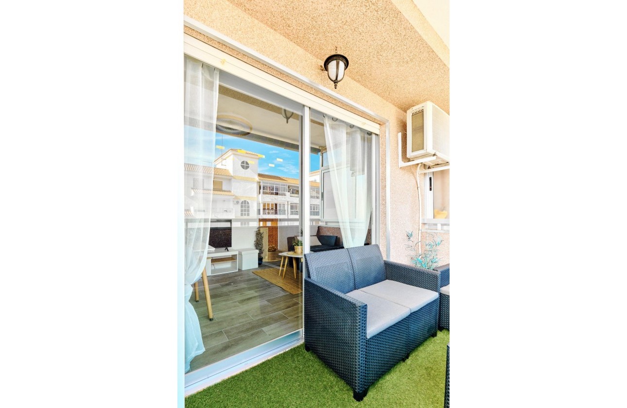 Resale - Apartment / flat - Torrevieja - La Mata