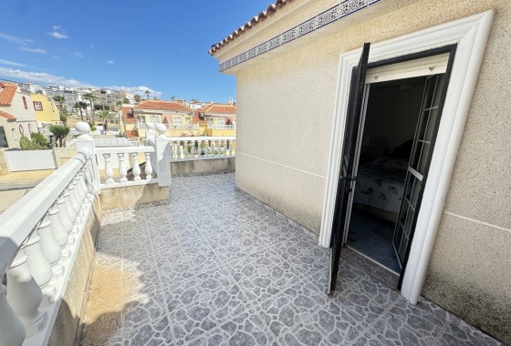 Resale - Villa - Villamartin