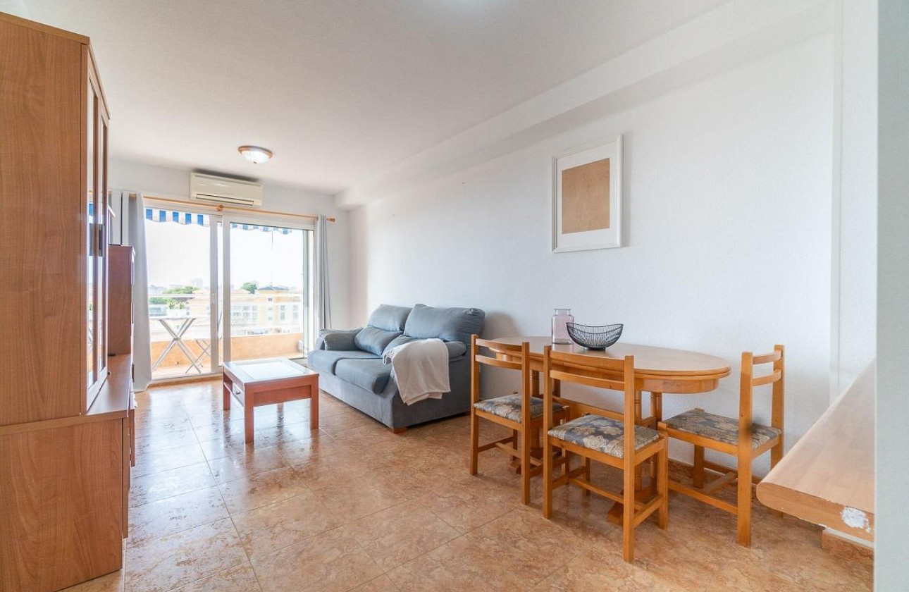 Resale - Apartment / flat - Orihuela Costa - Campoamor