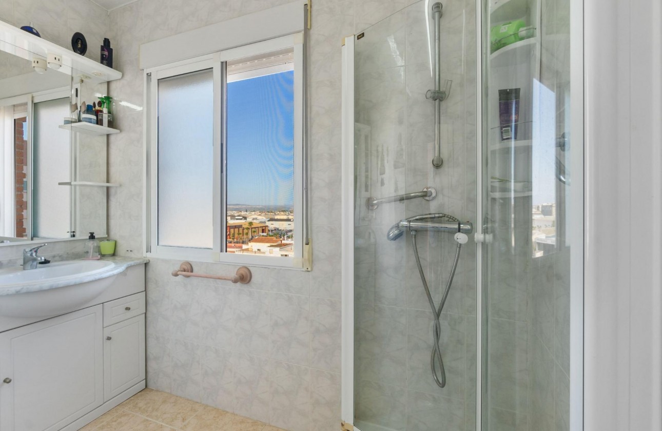 Resale - Apartment / flat - Torrevieja - Nueva Torrevieja