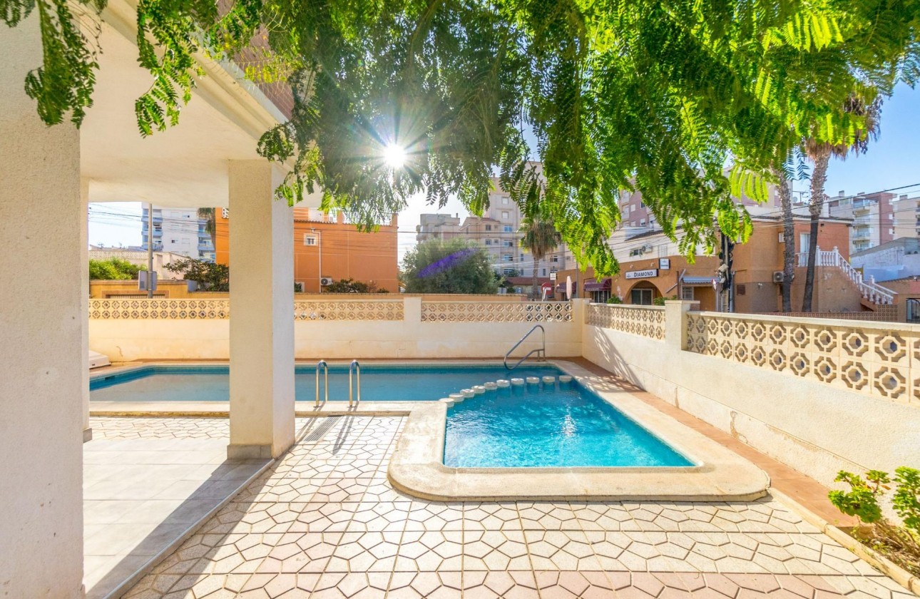 Resale - Apartment / flat - Torrevieja - Nueva Torrevieja