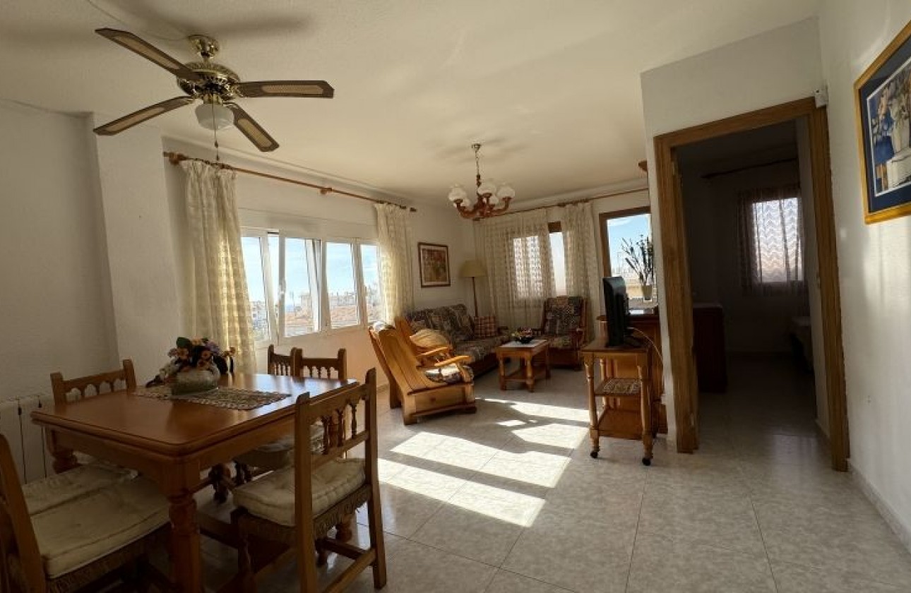 Resale - Apartment / flat - Orihuela Costa