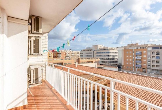 Reventa - Apartamento / piso - Torrevieja - Estacion de autobuses