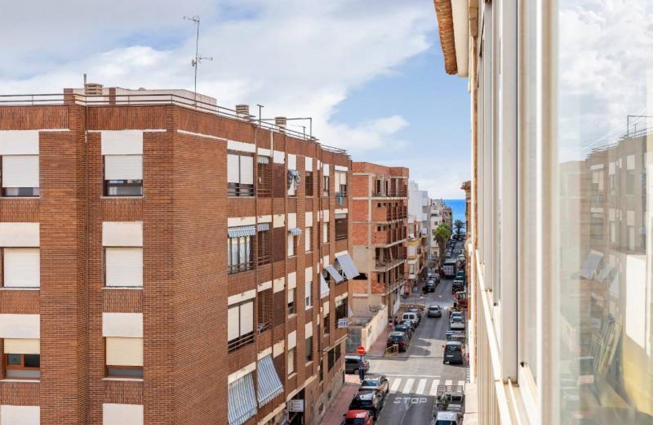 Resale - Apartment / flat - Torrevieja - Estacion de autobuses