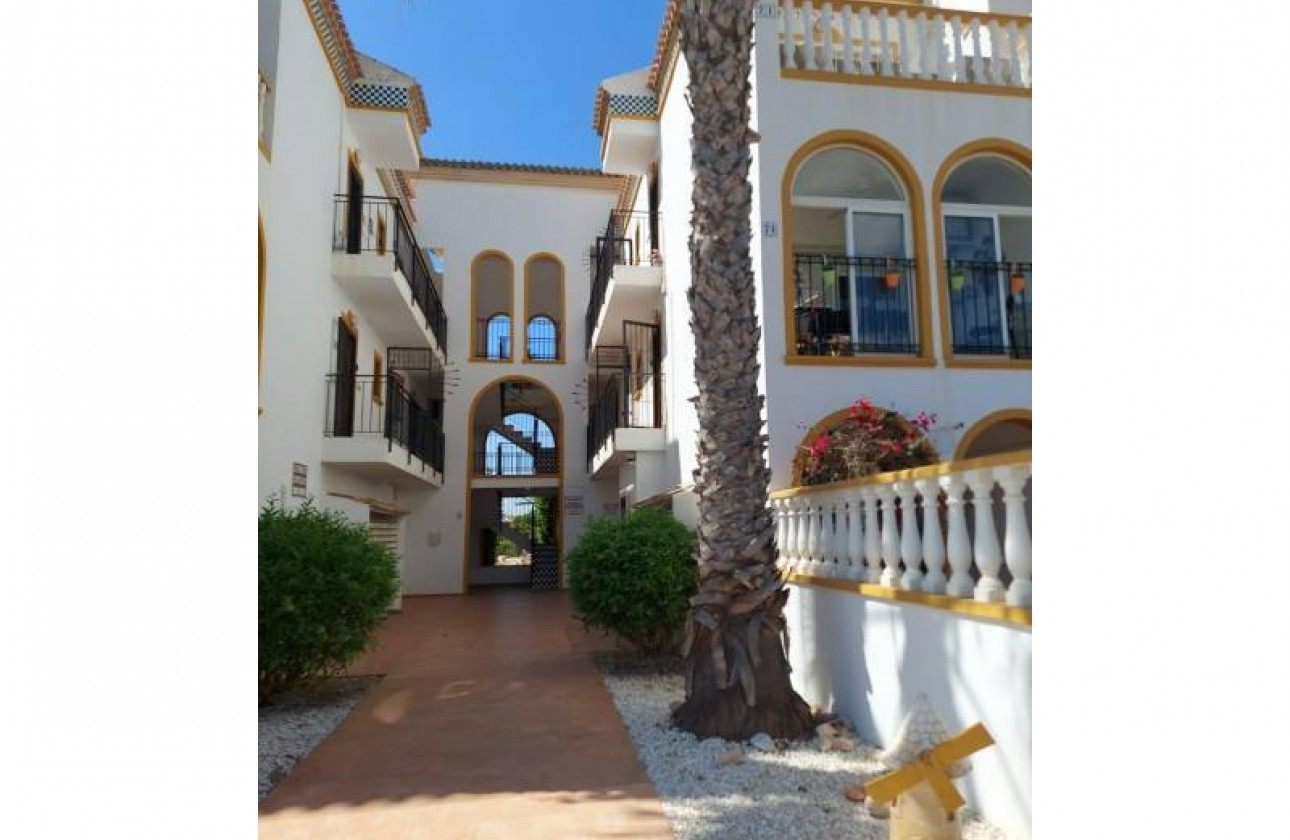 Resale - Apartment / flat - Orihuela Costa - La Zenia