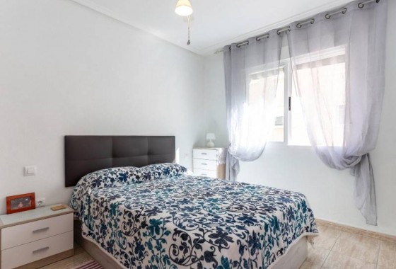 Resale - Apartment / flat - Torrevieja - Estacion de autobuses