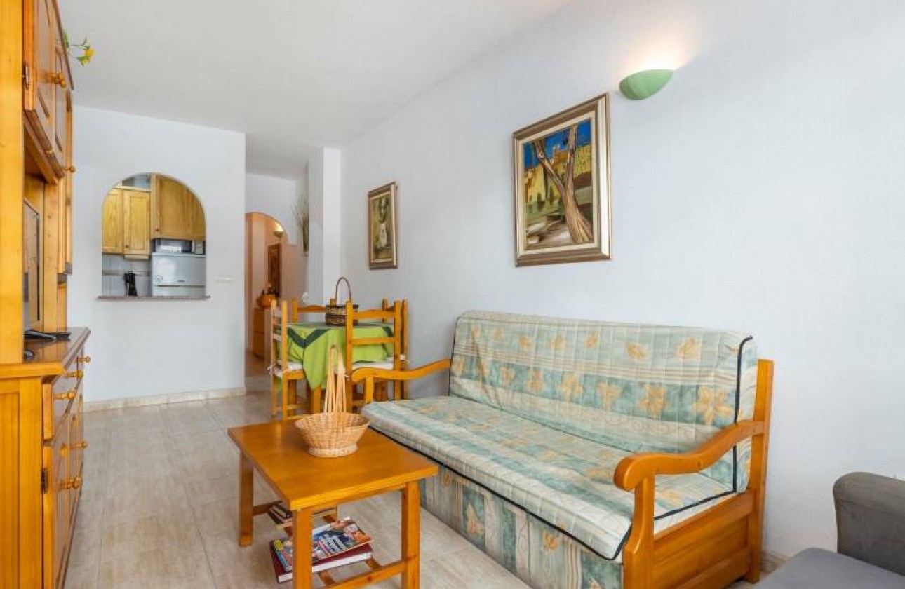 Resale - Apartment / flat - Torrevieja - Estacion de autobuses