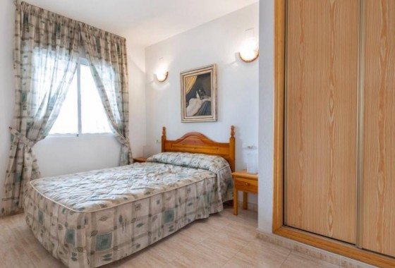 Resale - Apartment / flat - Torrevieja - Estacion de autobuses