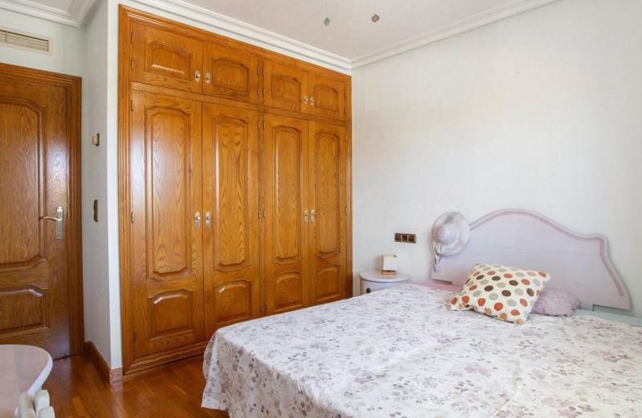 Resale - Villa - Torrevieja - Torreta florida