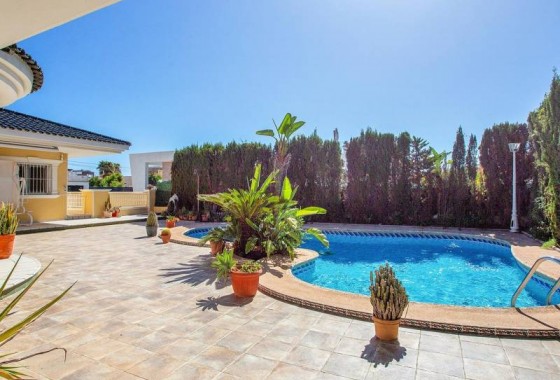 Resale - Villa - Torrevieja - Torreta florida