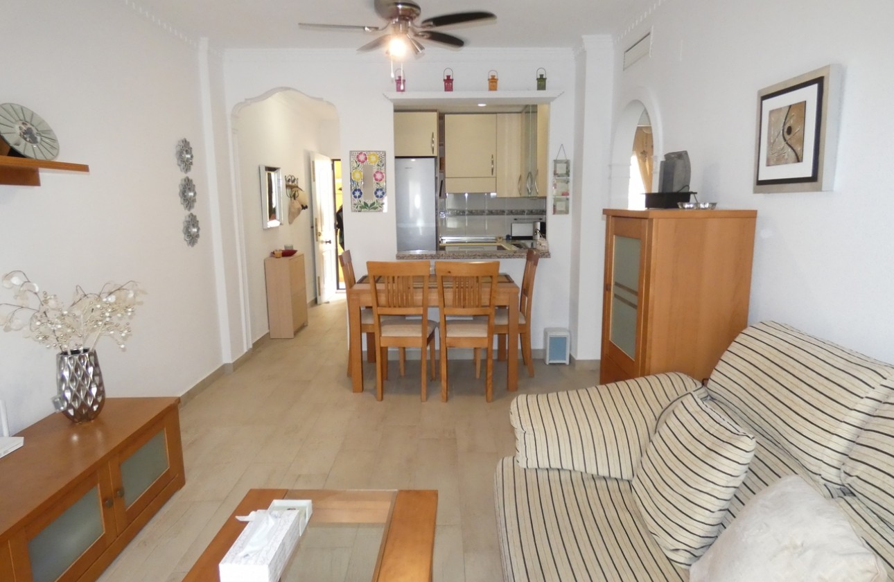 Resale - Apartment / flat - Algorfa