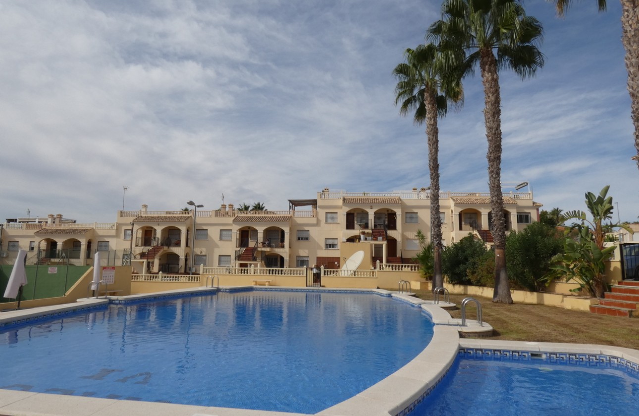 Resale - Apartment / flat - Algorfa