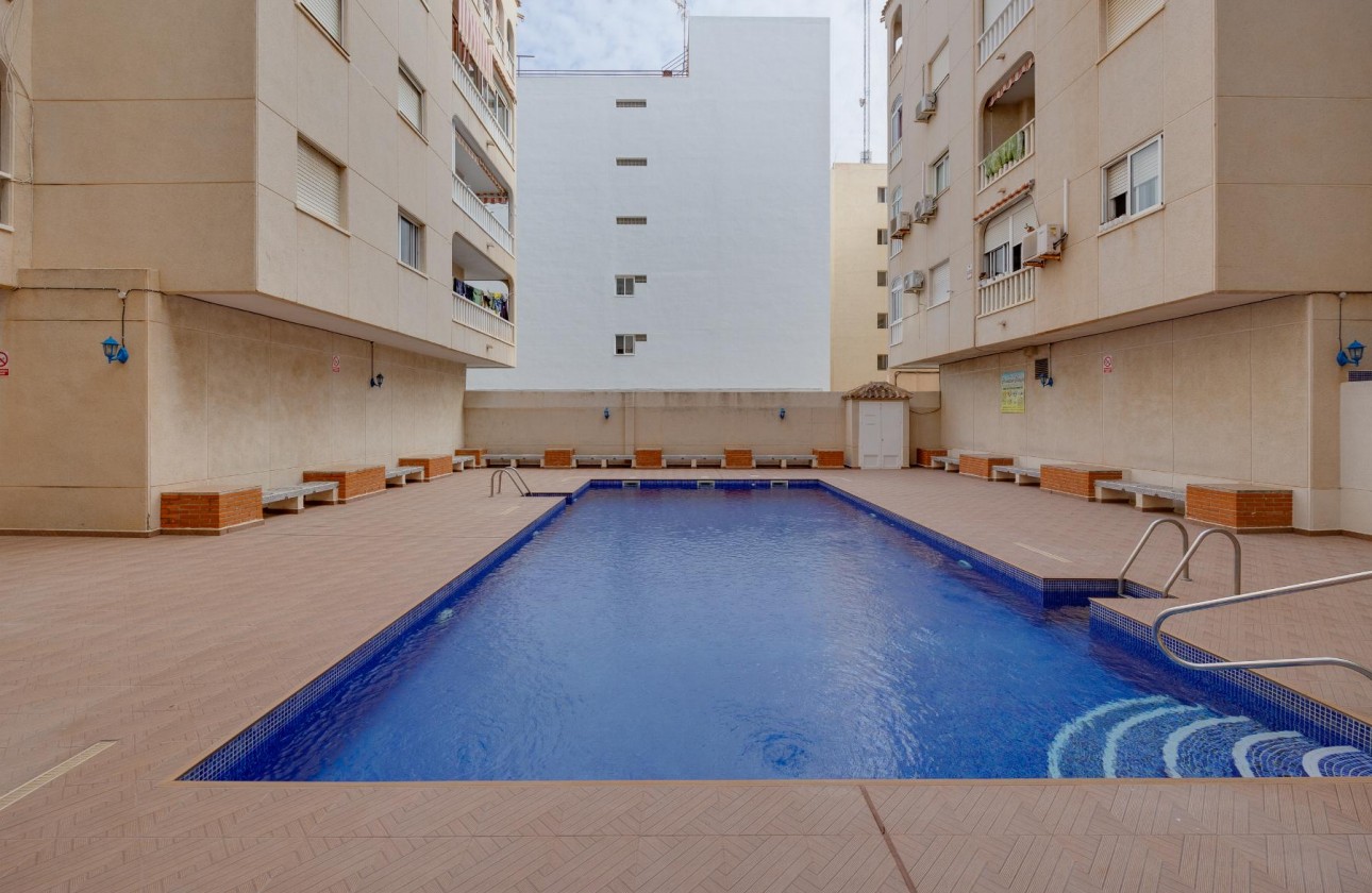 Resale - Apartment / flat - Torrevieja - playa de los naufragos