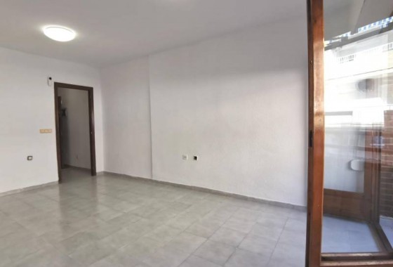 Reventa - Apartamento / piso - Torrevieja - Estacion de autobuses