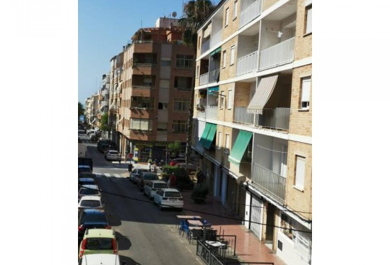 Resale - Apartment / flat - Torrevieja - Estacion de autobuses