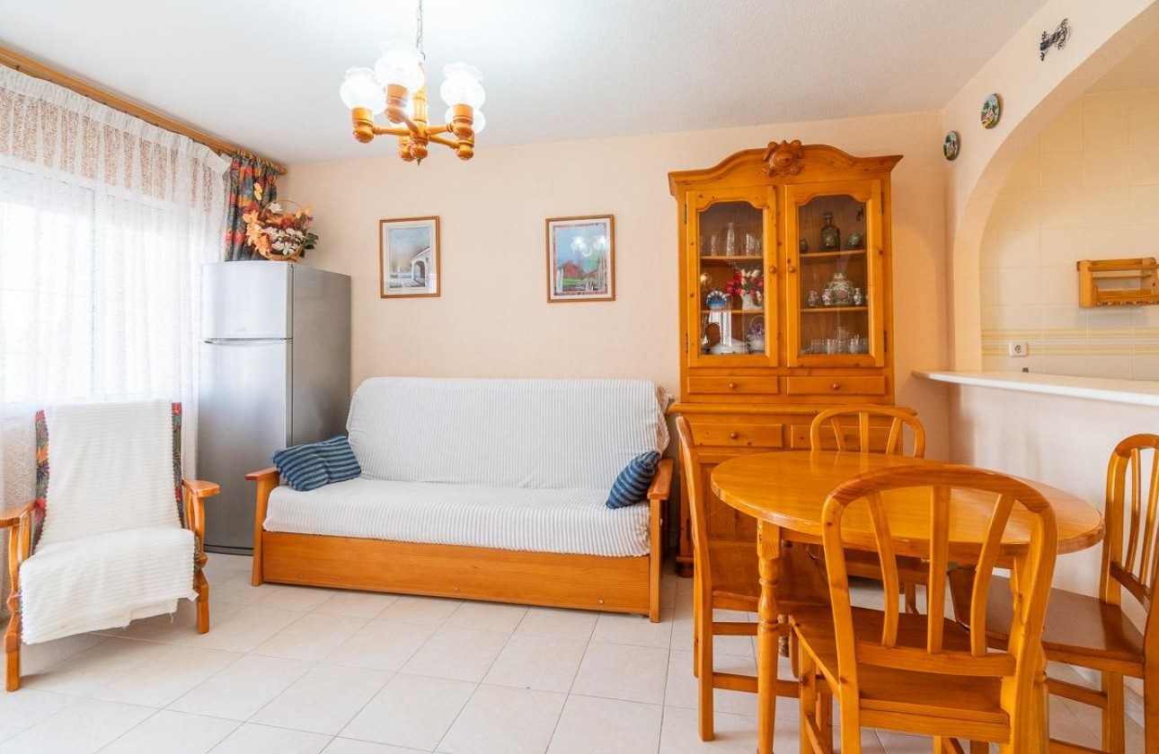 Resale - Villa - Torrevieja - Los altos