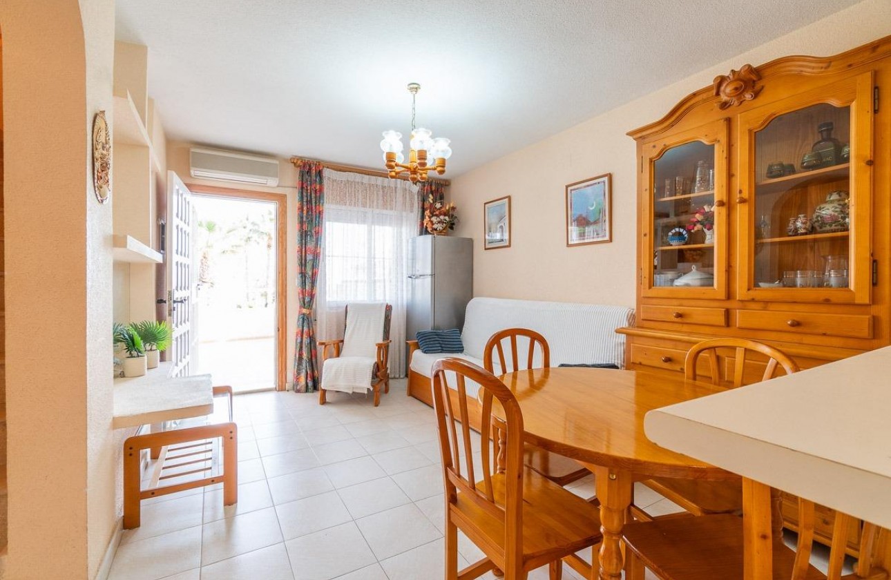 Resale - Villa - Torrevieja - Los altos