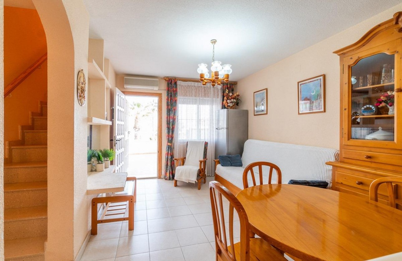 Resale - Villa - Torrevieja - Los altos