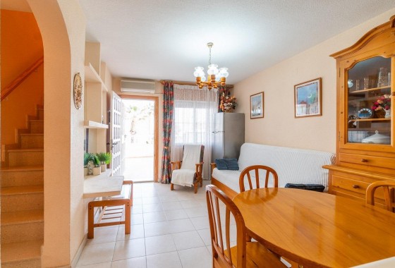 Resale - Villa - Torrevieja - Los altos