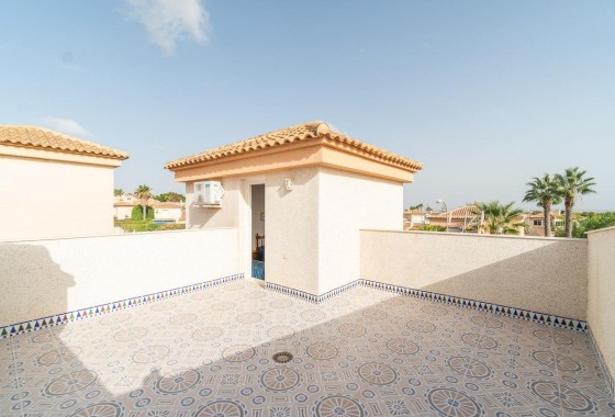 Resale - Villa - Torrevieja - Los altos