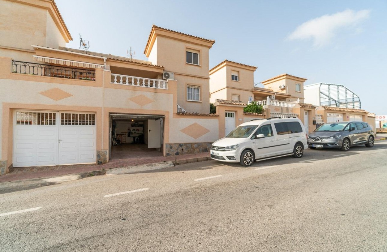 Resale - Villa - Torrevieja - Los altos