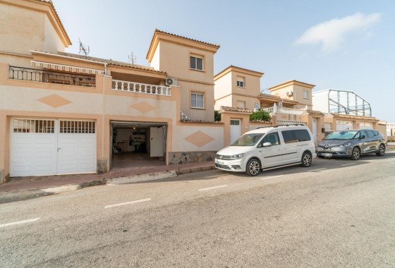 Resale - Villa - Torrevieja - Los altos