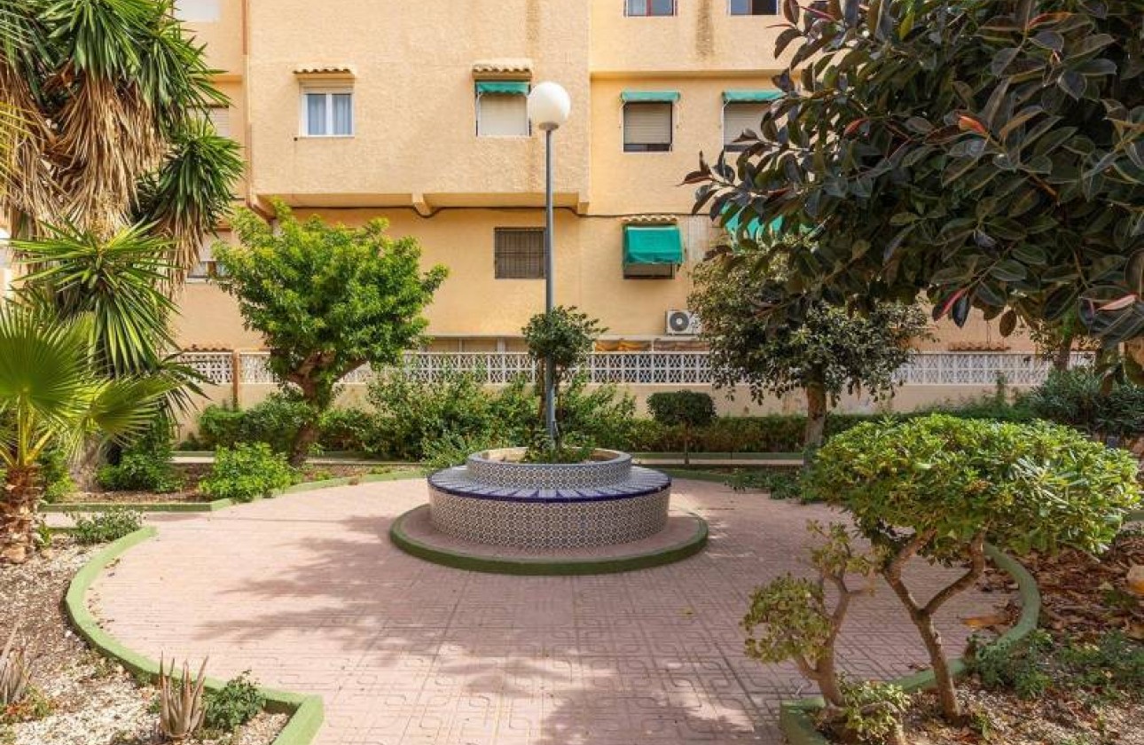 Resale - Apartment / flat - Torrevieja - LA MATA