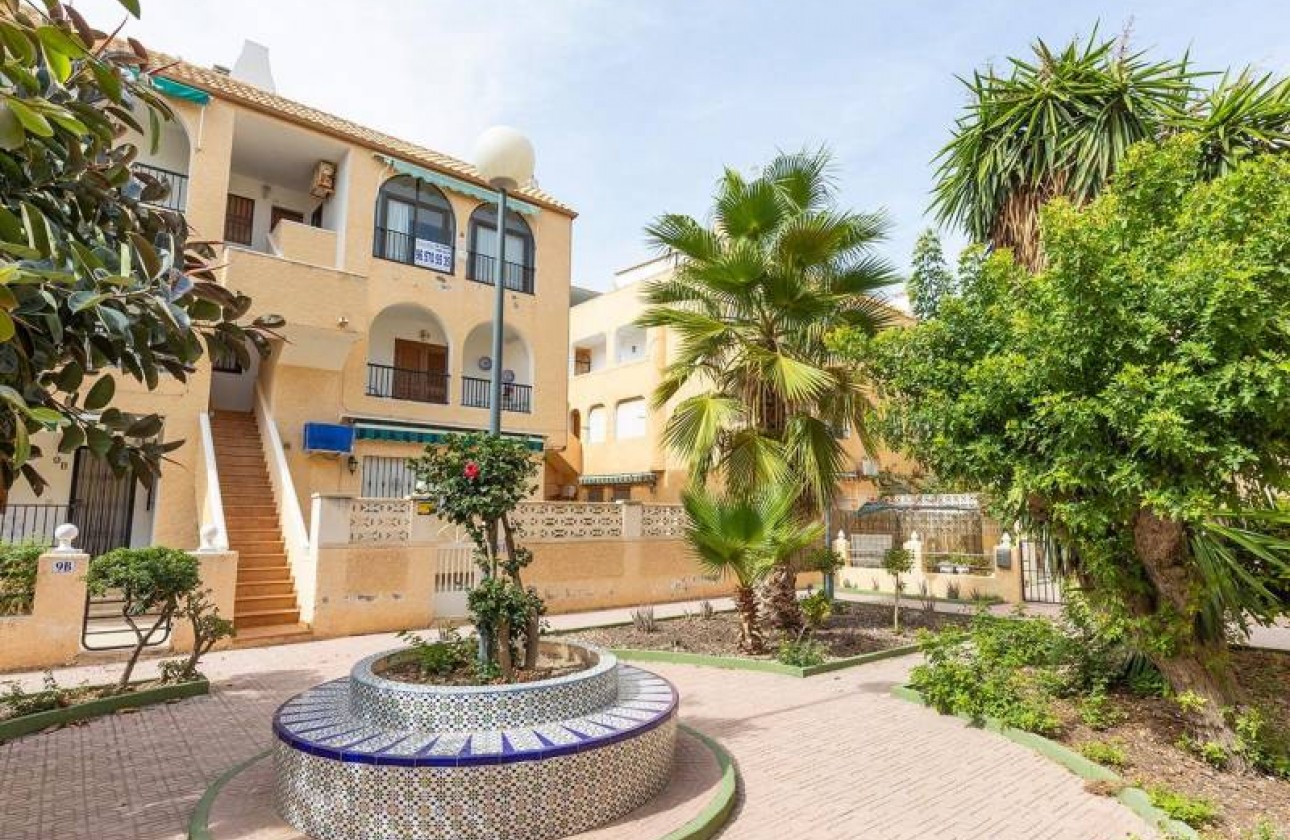 Resale - Apartment / flat - Torrevieja - LA MATA