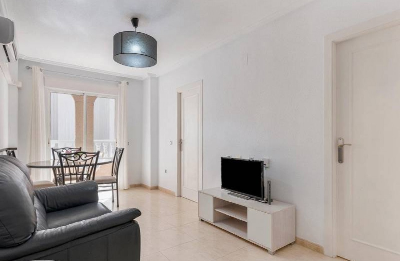 Resale - Apartment / flat - Torrevieja - Estacion de autobuses