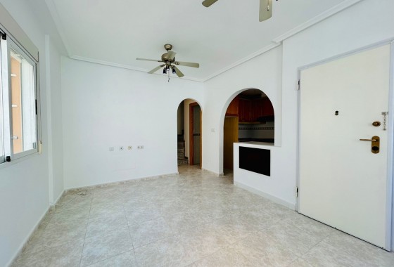 Resale - Single Family Home - Torrevieja - Sector 25